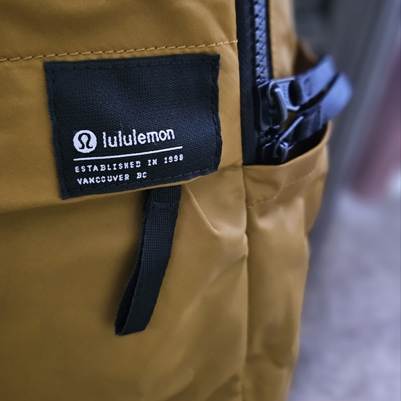 Lululemon Everyday Backpack - Picture 4 of 6
